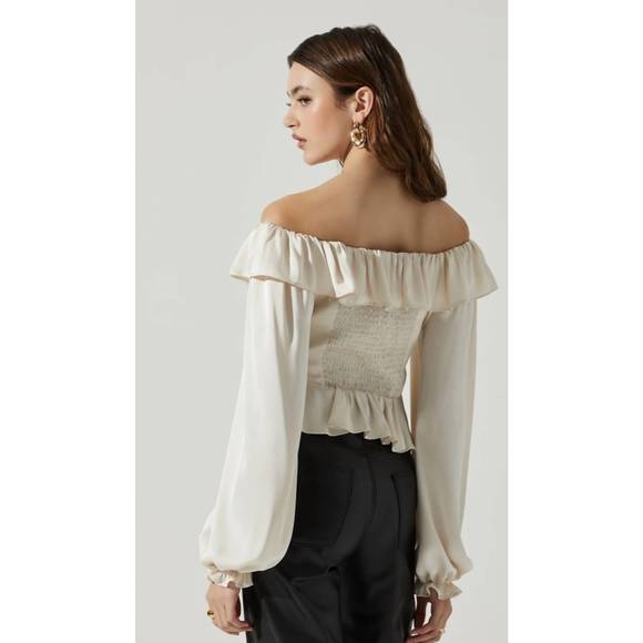 NEW ASTR malia top in champagne - Picture 3 of 3